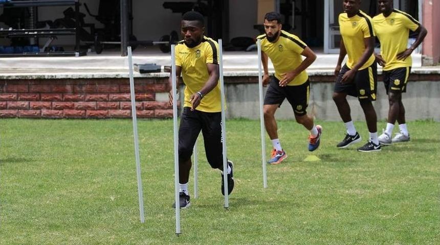 E. Yeni Malatyaspor&rsquo;da Kamp &Ccedil;alışmaları S&uuml;r&uuml;yor