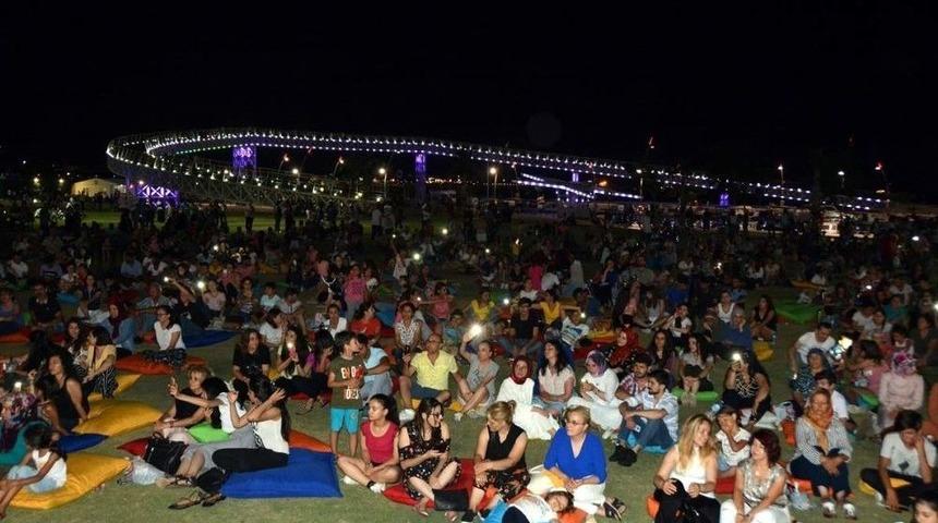 Ağabant Dinleyenleri Mest Etti