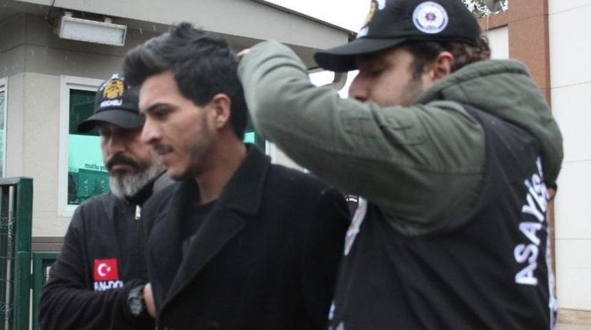 Suriye Uyruklu Sahte B&uuml;y&uuml;c&uuml; &ldquo;sizi Ayırmak İ&ccedil;in B&uuml;y&uuml; Yapmışlar&rdquo; Diyerek Gen&ccedil; &Ccedil;ifti Dolandırdı