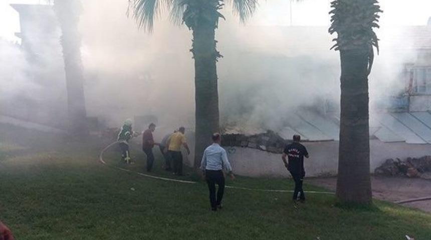 &Ccedil;ıkan Yangında Bir Ev Kullanılamaz Hale Geldi