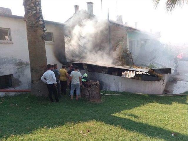 Çıkan Yangında Bir Ev Kullanılamaz Hale Geldi