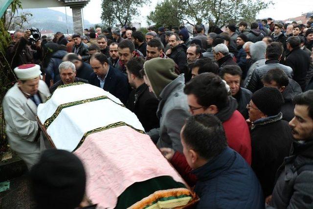 Kaçak Madende Hayatını Kaybeden Maden İşçisi, Son Yolcuğuna Uğurlandı