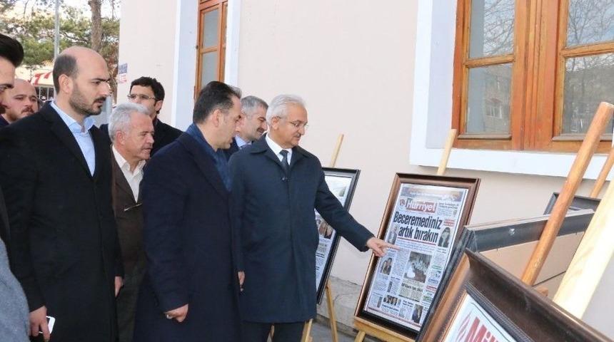 Darbenin Yıl D&ouml;n&uuml;m&uuml;nde O G&uuml;nk&uuml; Gazete Manşetleri Sergilendi