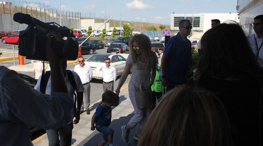 (&ouml;zel) Shakira&rsquo;dan T&uuml;rkiye&rsquo;ye T&uuml;rk&ccedil;e Veda