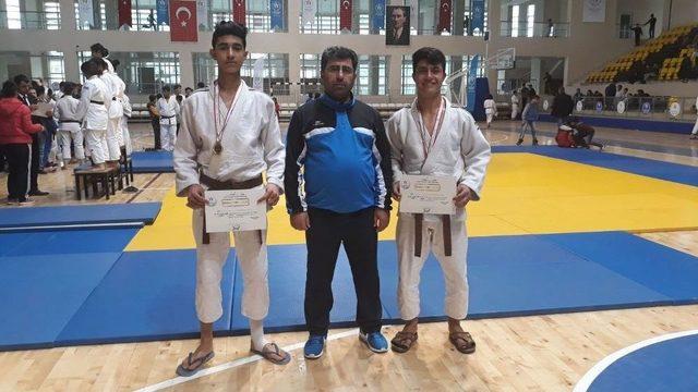 Büyükşehir Belediyesi Judo Takımı Şampiyonu Olmaya Hak Kazandı