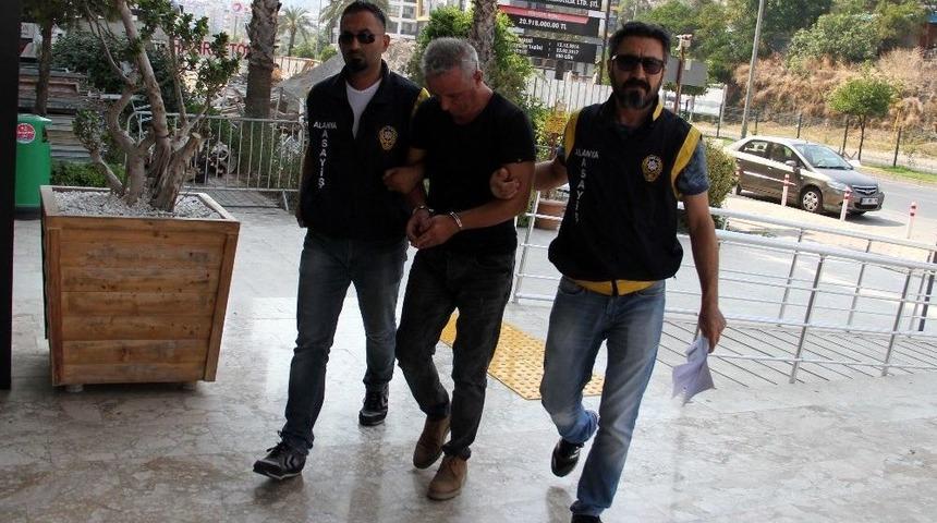 10 Yıldır Ka&ccedil;ak Olan Dolandırıcı Alanya&rsquo;da Yakalandı