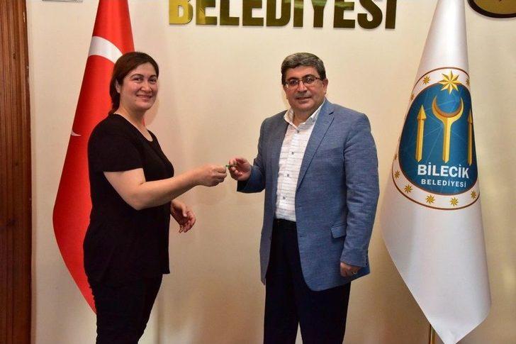 Sultaneli Osmanlı Sokağı’ndaki Dükkanların Anahtarlarını Teslim Edildi G2