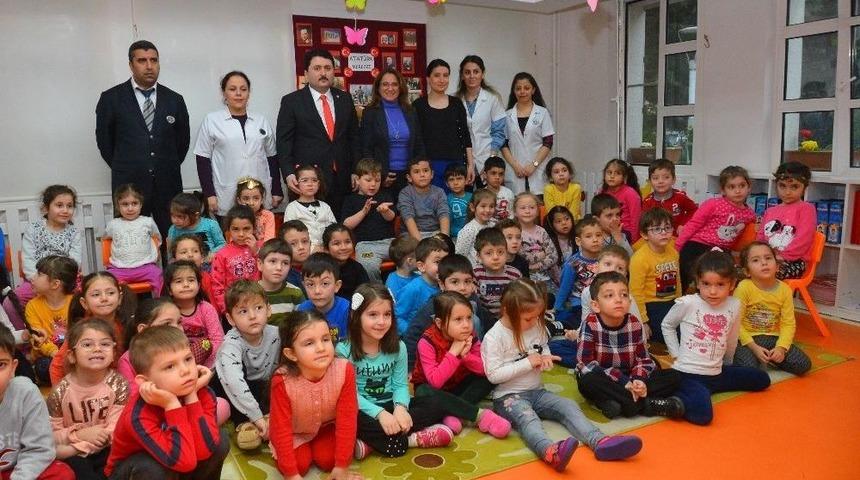 Başkan Avcı, Minik &Ouml;ğrencilere Masal Anlattı