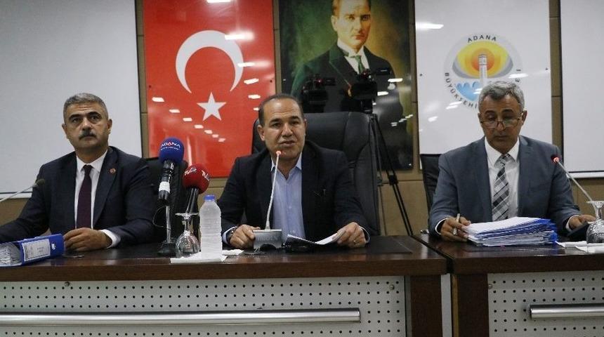 Adana B&uuml;y&uuml;kşehir Belediye Meclisinde G&uuml;ld&uuml;ren Atışma