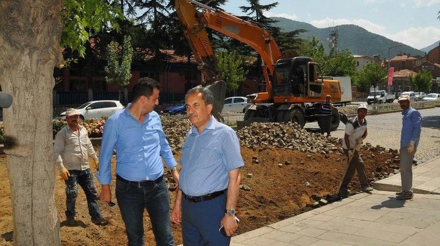 Akşehir 24 Ağustos Bulvarı Sıcak Asfaltla Buluşuyor