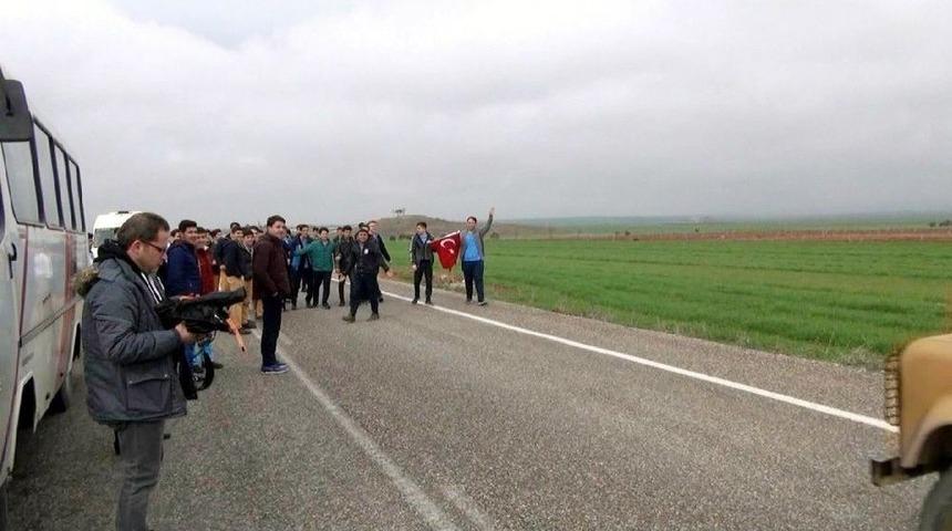 Liseli Gençlerden Askerlere Yoğun İlgi
