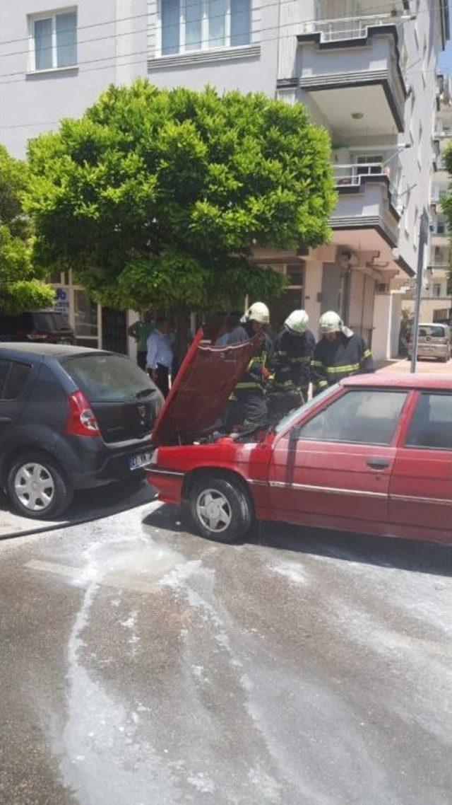 Gaziantep’te Park Halindeki Araç Alev Aldı