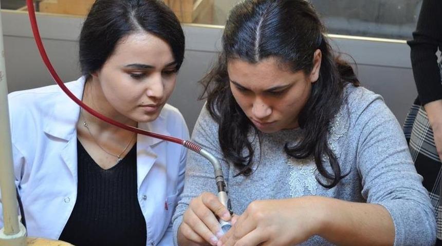 Milas’ta Özel Bireylere ‘gümüş Takı Yapımı Ve Kuyumculuk’ Eğitimi