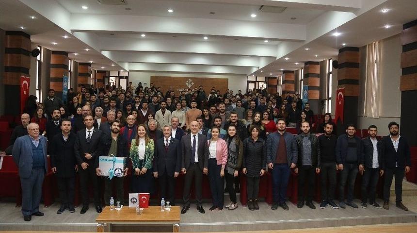 Başkan Tahmazoğlu, Öğrencilerle Kariyer Günlerinde Buluştu