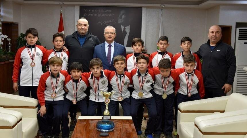 Başkan Kayda, İl Şampiyonlarını Kutladı