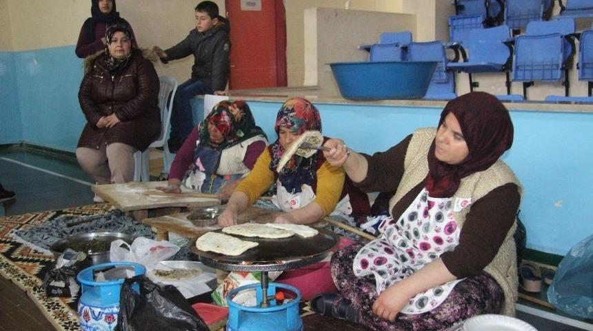 İmam Hatip Lisesinden Mehmet&ccedil;iğe Destek