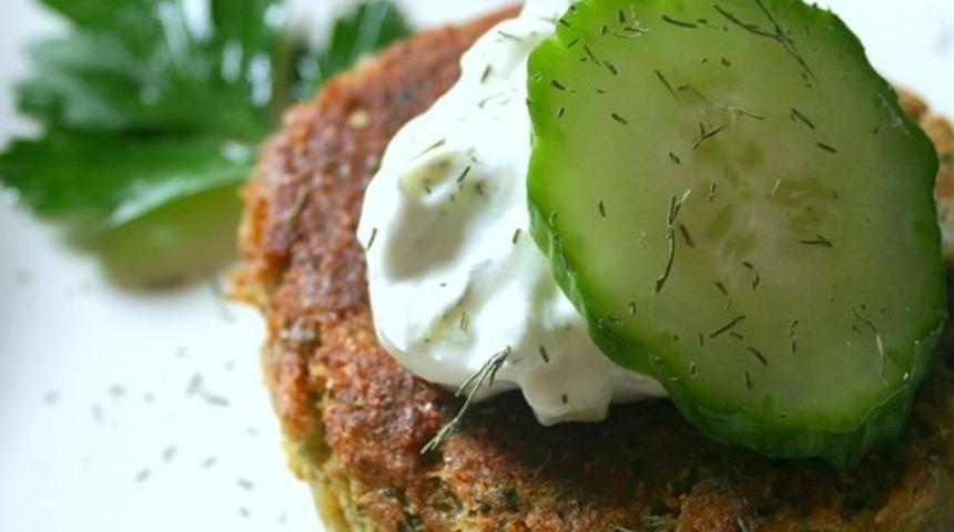 Salatalık Soslu Falafel