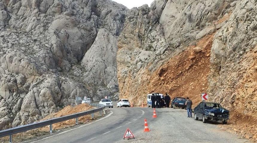 Sincik İlçesinde İki Otomobil Çarpıştı: 3 Yaralı