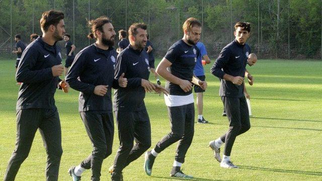 Adana Demirspor’da Yeni Sezonun İlk Antrenmanı