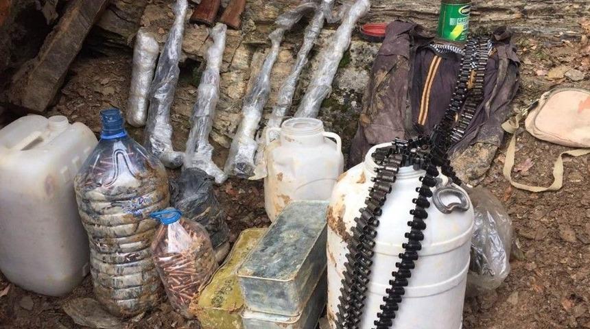 Tunceli&rsquo;de Ter&ouml;ristlerin Cephaneliği Ele Ge&ccedil;irildi