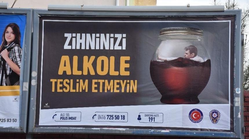 Polis Vatandaşları Uyuşturucuya Karşı Uyardı