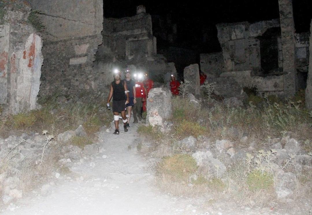 Y&uuml;r&uuml;y&uuml;şte Kaybolan İki Turisti Akut Buldu