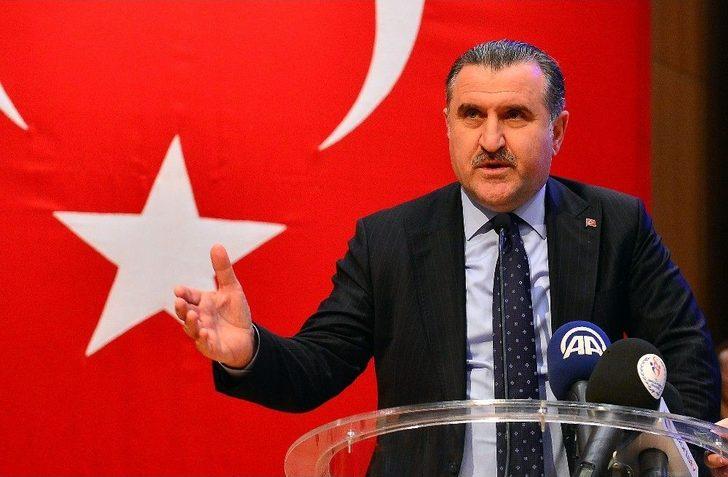 Osman Aşkın Bak, Enka Ödül Törenine Katıldı G1