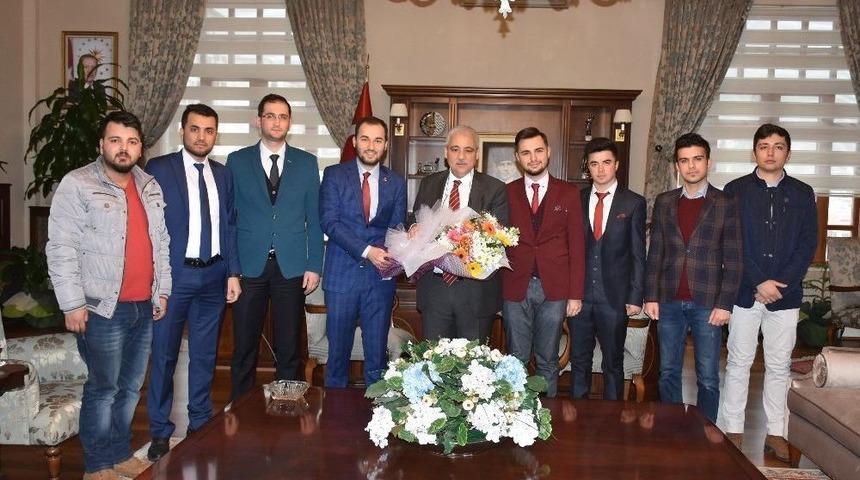 Vali G&uuml;ven&ccedil;er, Midder Gen&ccedil;lik Kolları&rsquo;nı Ağırladı