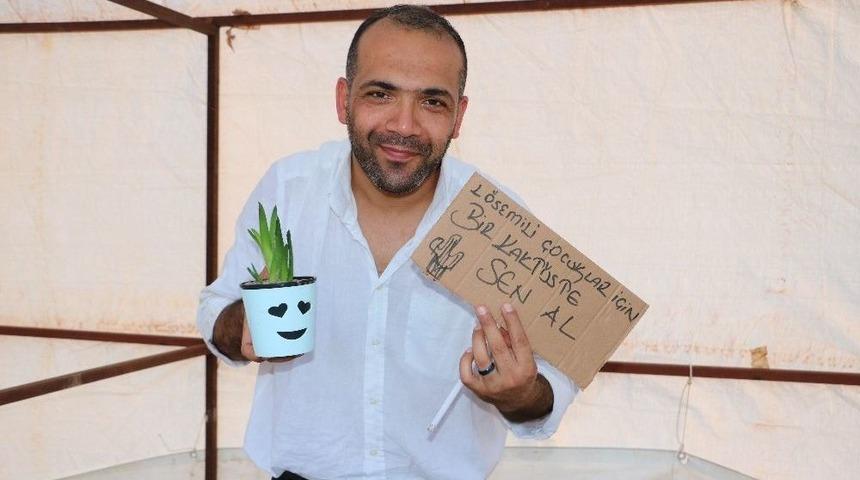 L&ouml;semili &Ccedil;ocuklar Yararına Kakt&uuml;s Satıyorlar