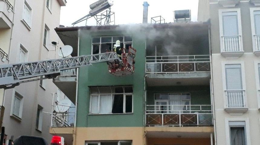 Kula&rsquo;da Korkutan Ev Yangını