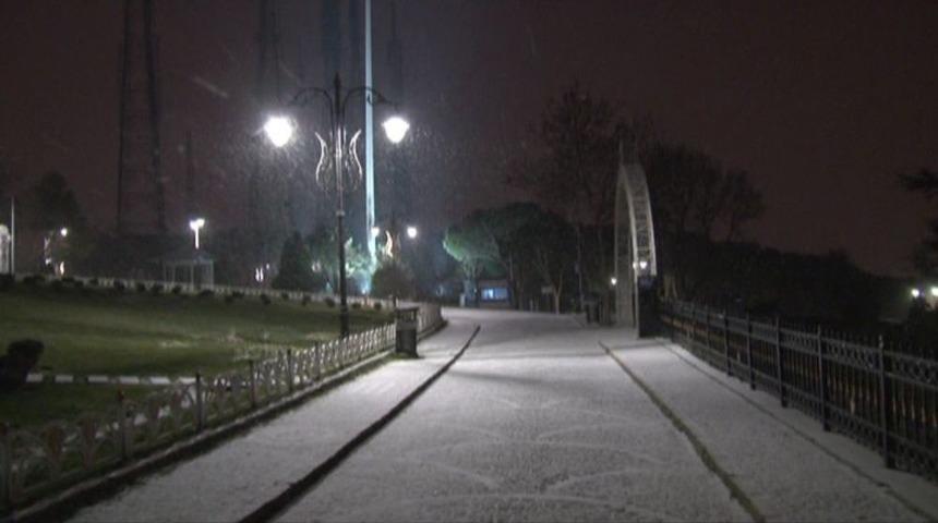 İstanbul&rsquo;da Kar Anadolu Yakası&rsquo;nda Da Etkili Oldu