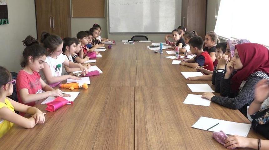 Minik &Ouml;ğrenciler 15 Temmuz&rsquo;u Resmetti