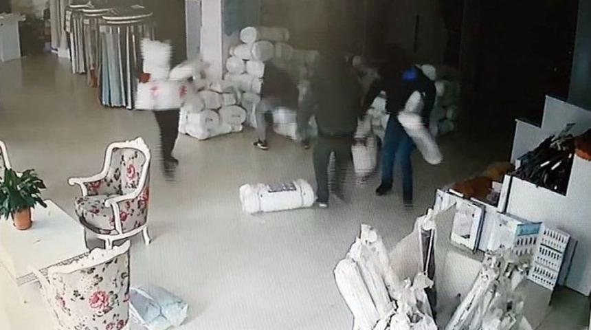 (&ouml;zel) 1 Bu&ccedil;uk Dakikada 25 Bin Liralık Perdeyi B&ouml;yle &Ccedil;aldılar