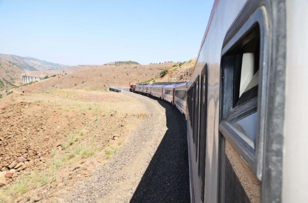 Van G&ouml;l&uuml; Ekspresi&rsquo;ne Yoğun İlgi