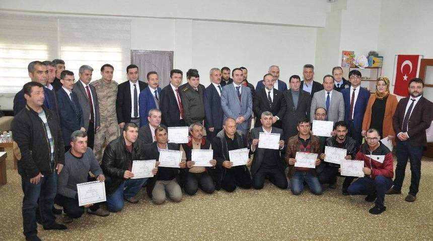 İşitme Engelliler Okur-yazarlık Diplomalarını Aldı