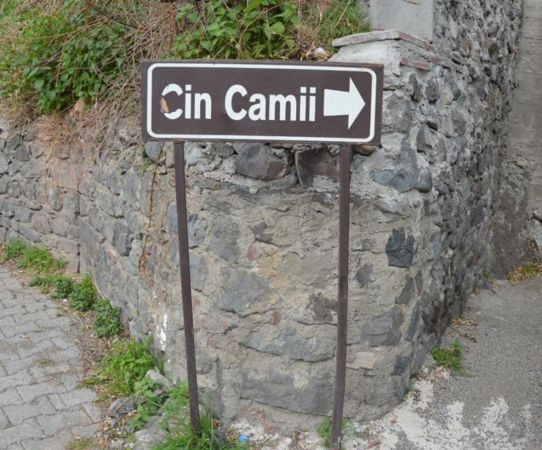 Niksar&rsquo;da 858 Yıllık &ldquo;cin Cami&rdquo; İsmiyle Dikkat &Ccedil;ekiyor