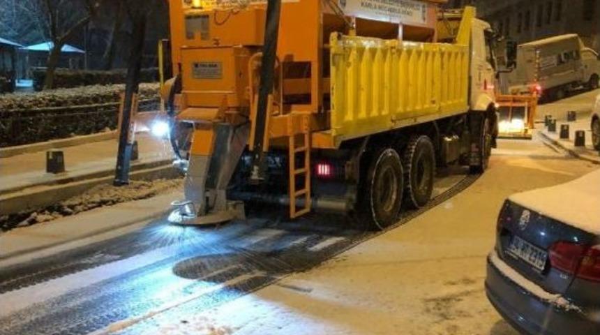 Eyüpsultan’da Kar Mesaisi