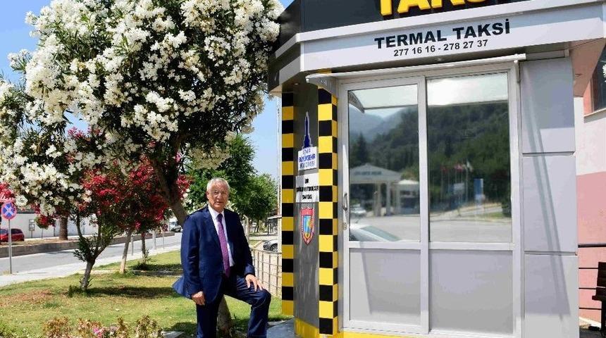 İzmir&rsquo;in Yeni Taksi Duraklarına Tam Not