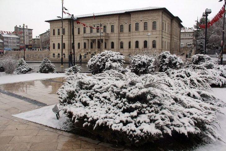 Sivaslılar Mart’a Kar Yağışıyla Girdi G2