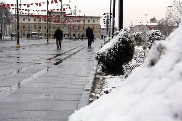 Sivaslılar Mart’a Kar Yağışıyla Girdi G5