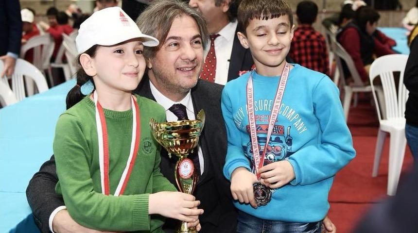 Beyoğlu Okullar Arası Satranç Turnuvası’nın Galipleri Belli Oldu