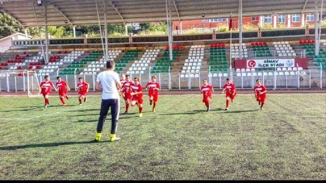 Simav’da Küçükler Futbol Turnuvası