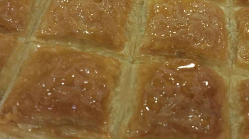 Kahveli Laz Böreği