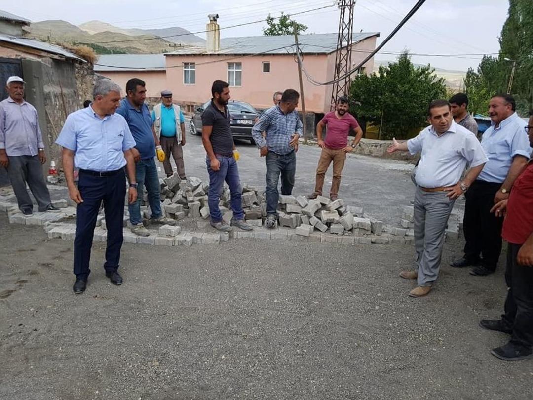 Kağızman&rsquo;da K&ouml;y İ&ccedil;i Yolları Parke Oluyor