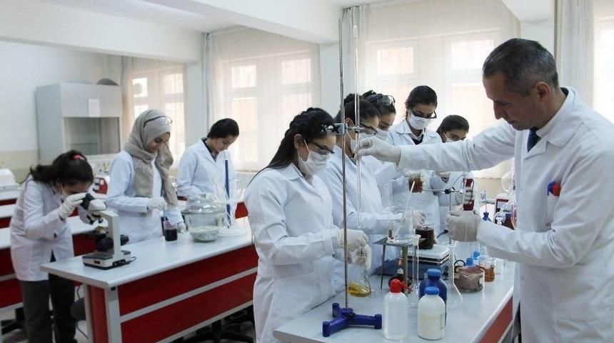 (&ouml;zel Haber) Lise &Ouml;ğrencilerinden Bir İlk Daha