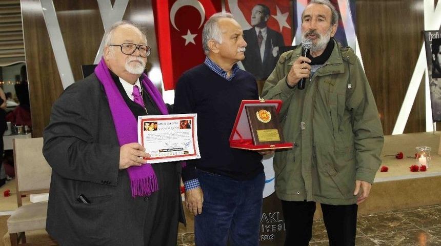 Deniz Gezmiş Bayraklı&rsquo;da Anıldı