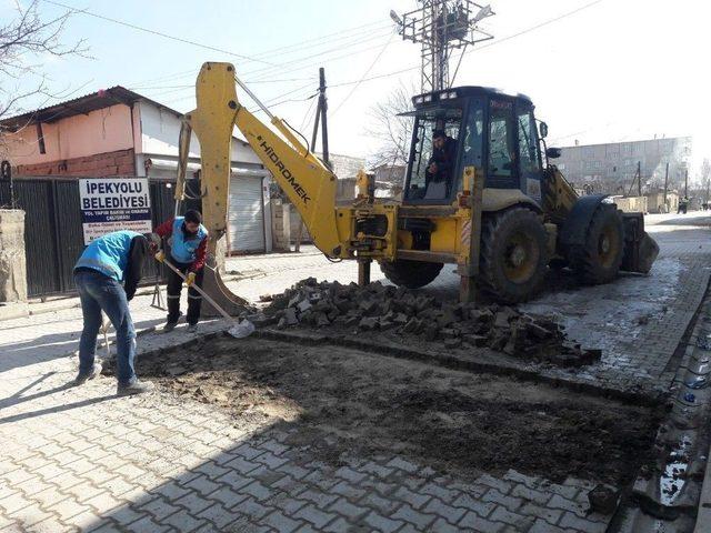 İpekyolu Belediyesinden Yol Bakım Ve Onarım Çalışması