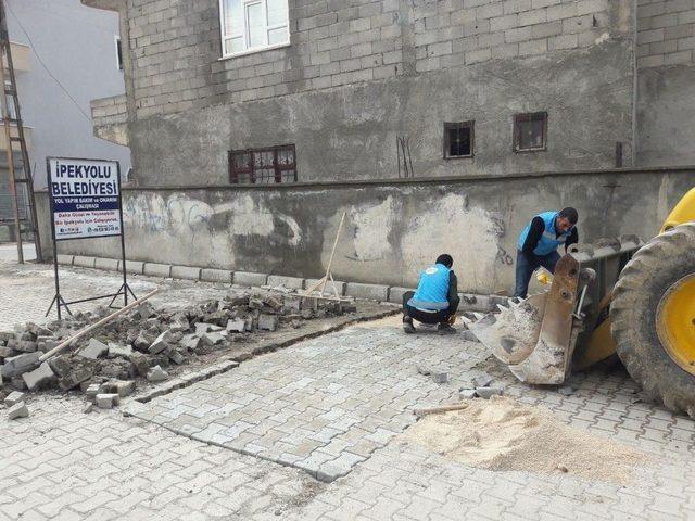 İpekyolu Belediyesinden Yol Bakım Ve Onarım Çalışması