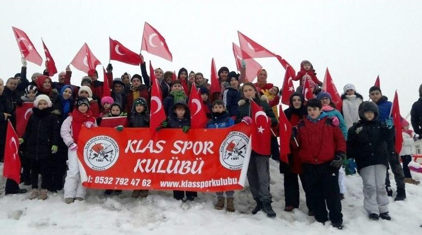 Karlar &Uuml;zerinde Piknik