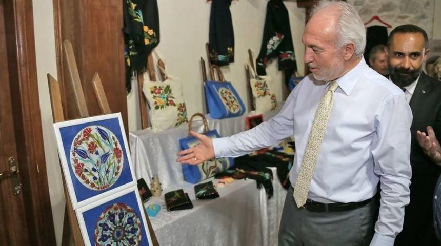 K&uuml;tahya&rsquo;da &rsquo;hayata Sanatlı G&uuml;l&uuml;mse&rsquo; Projesi